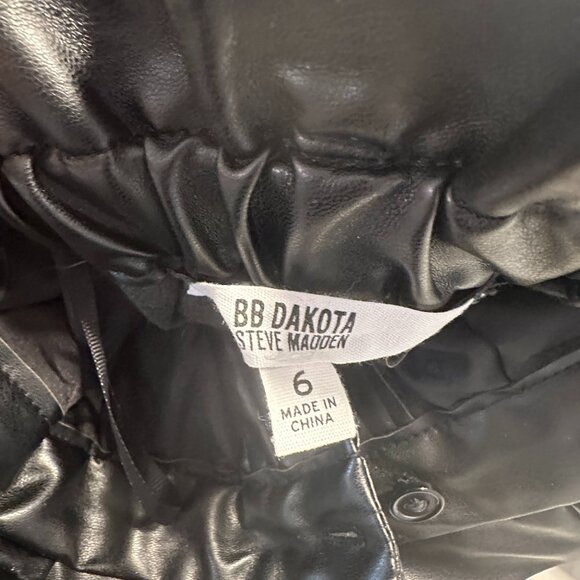 BB DAKOTA FAUX LEATHER SKIN IN THE GAME PANT SIZE 6 - Picture 4 of 6